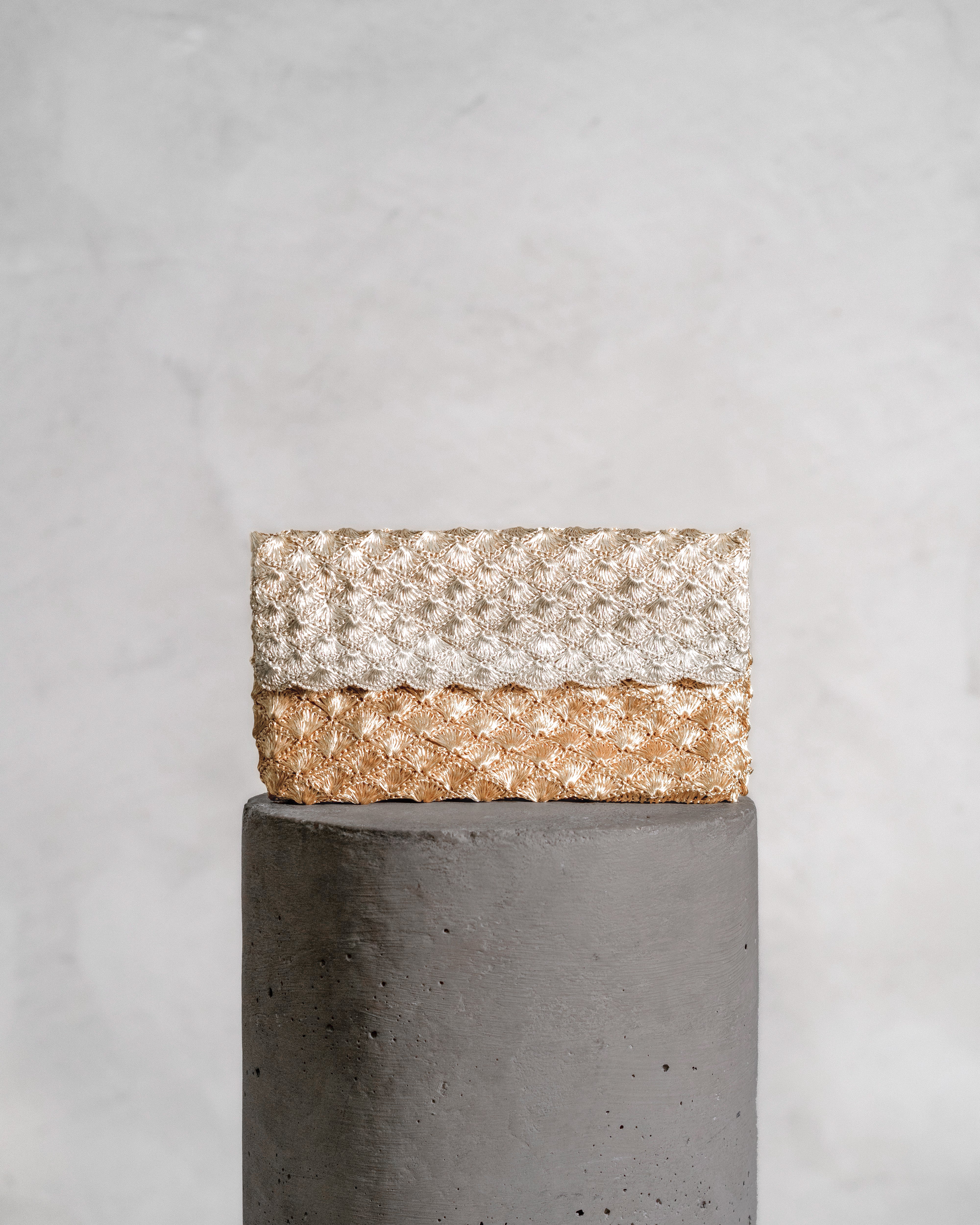 KAIA CLUTCH - GOLD & SILVER
