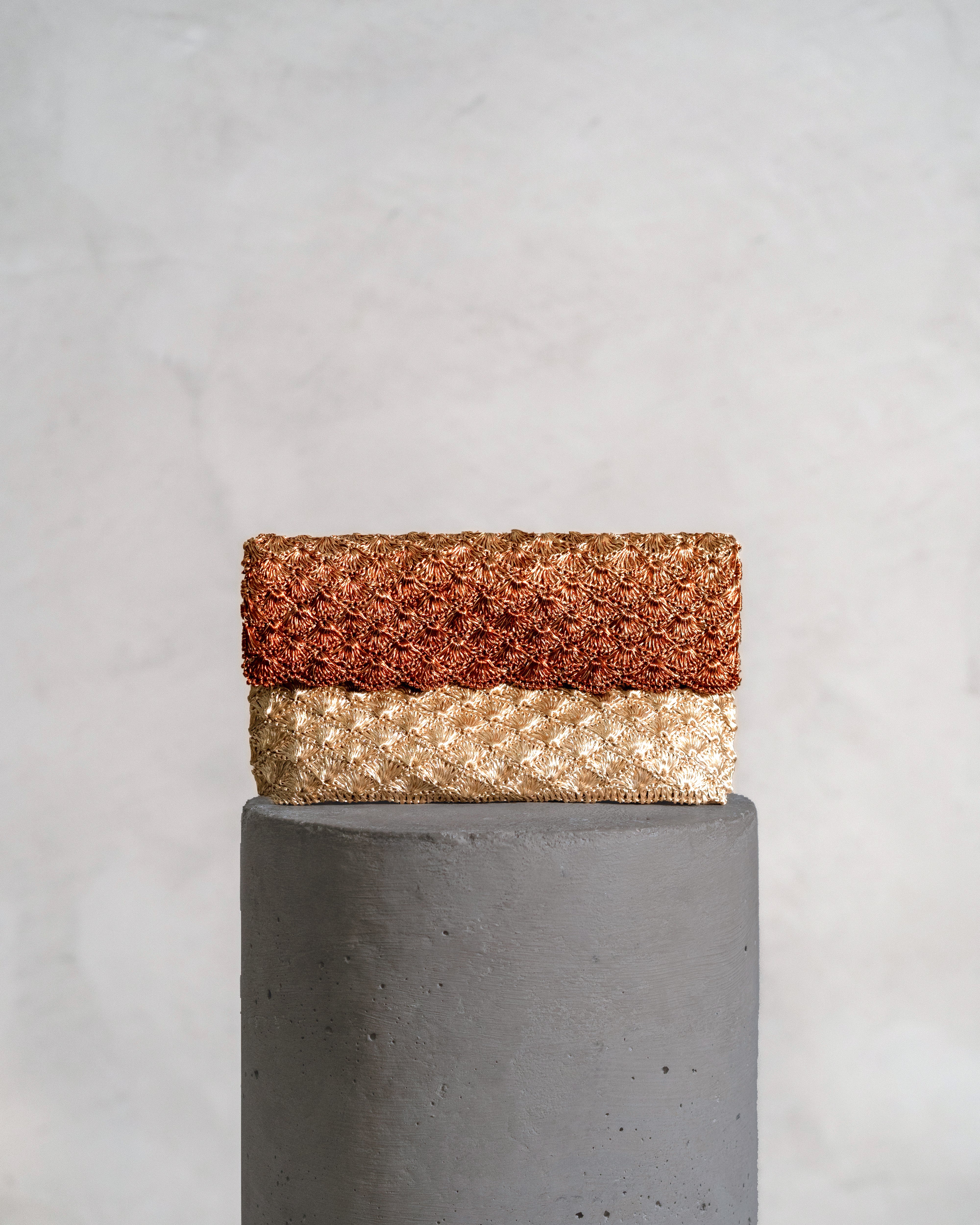 KAIA CLUTCH - GOLD & COPPER