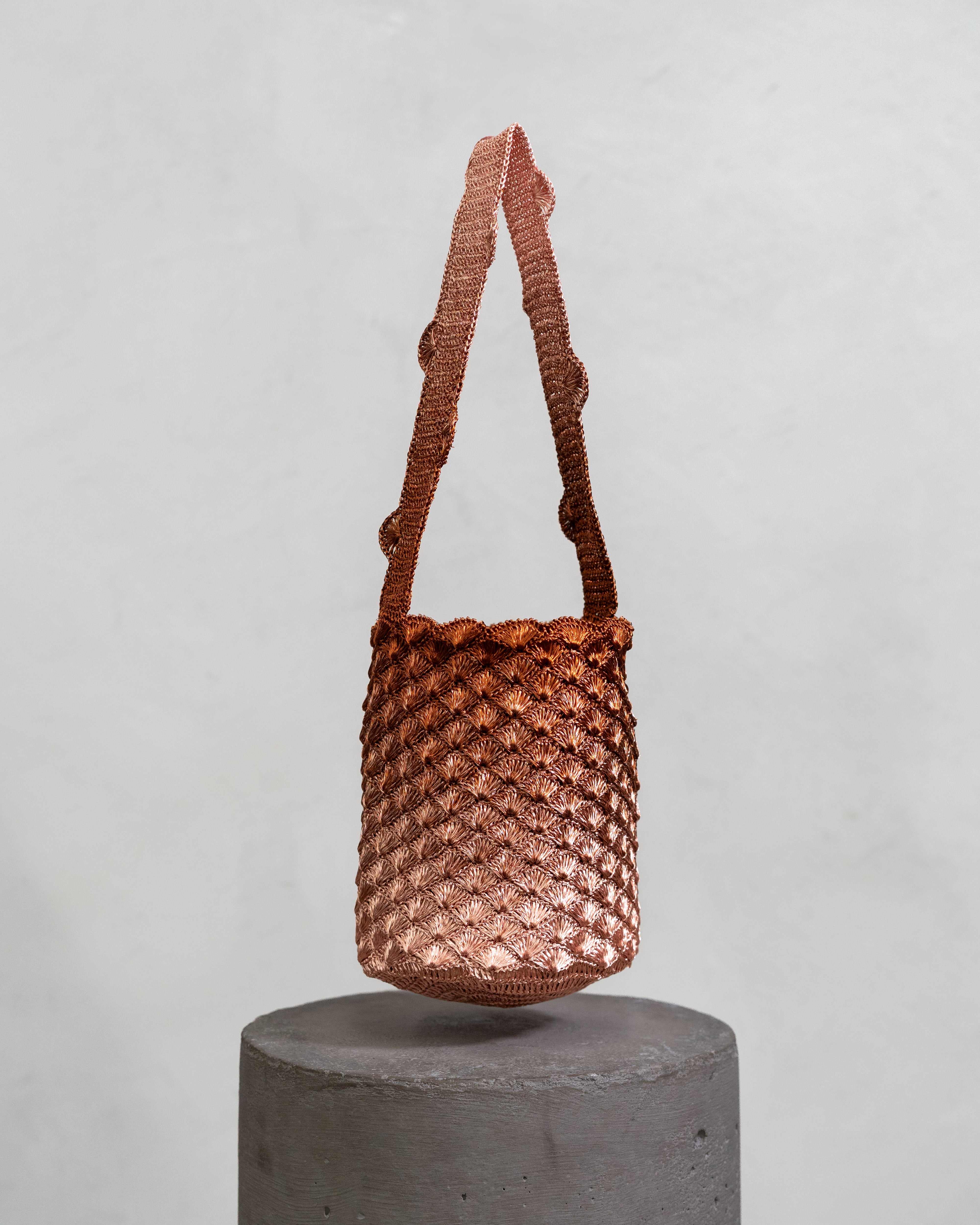 KAIA SEASHELL MOCHILA - ROSE GOLD & COPPER