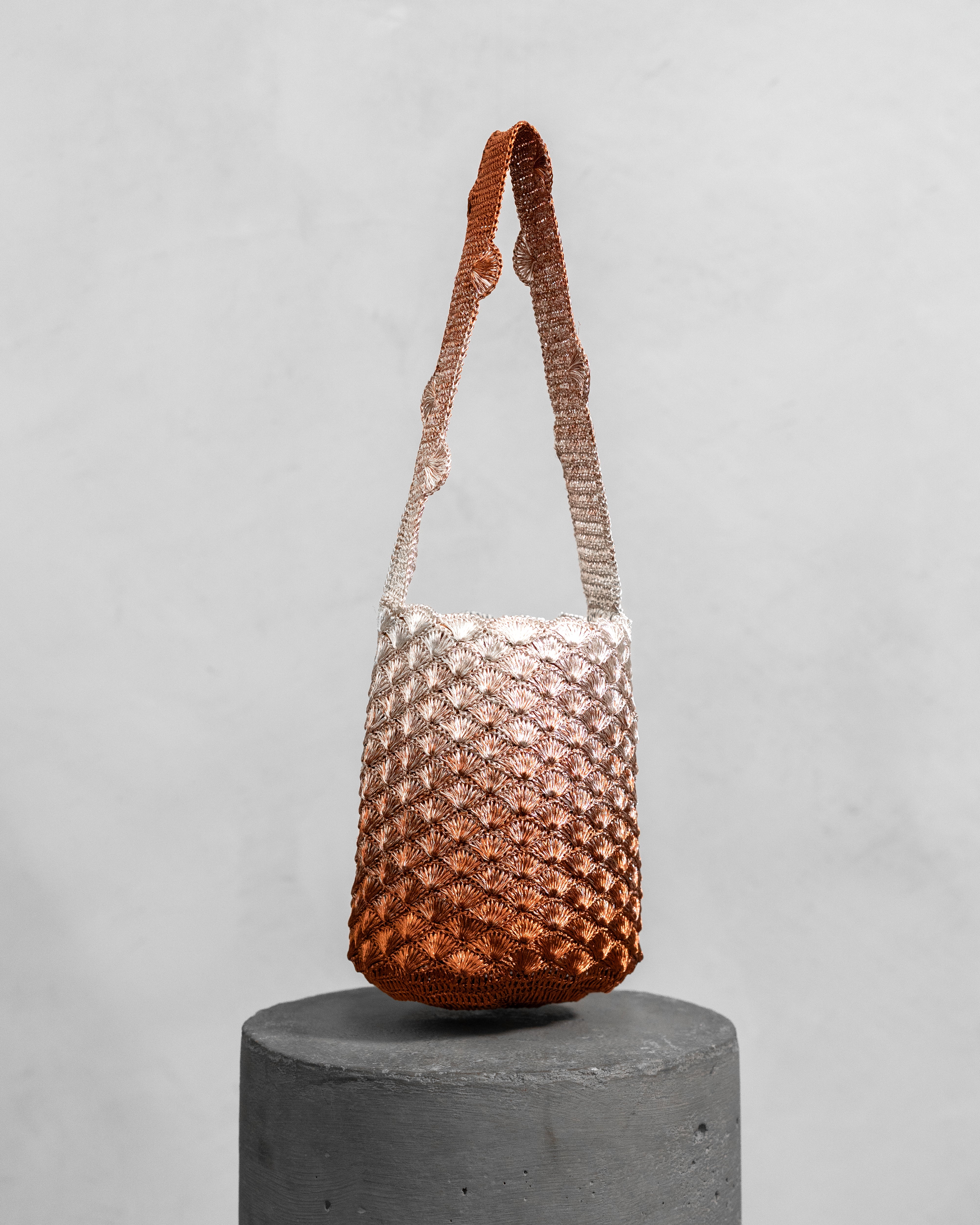 KAIA SEASHELL MOCHILA - COPPER & SILVER