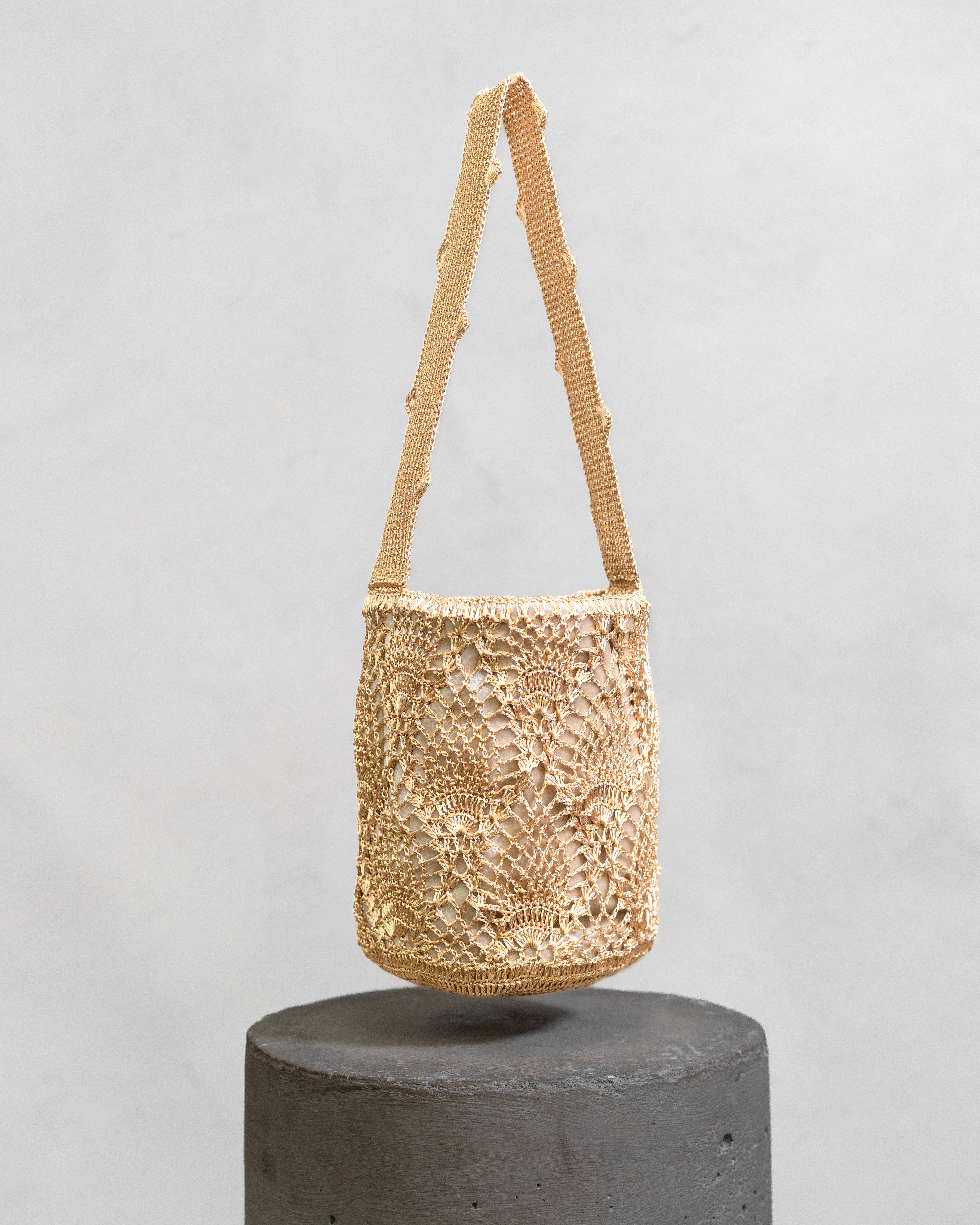PINEAPPLE MOCHILA - GOLD & BEIGE LINING