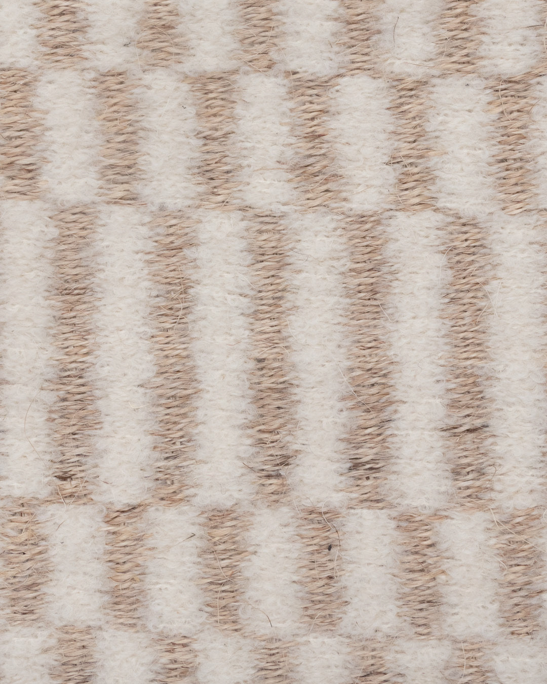 AXXIS WEAVE RUG IN FIQUE FIBER AND BOUCLÉ ALPACA