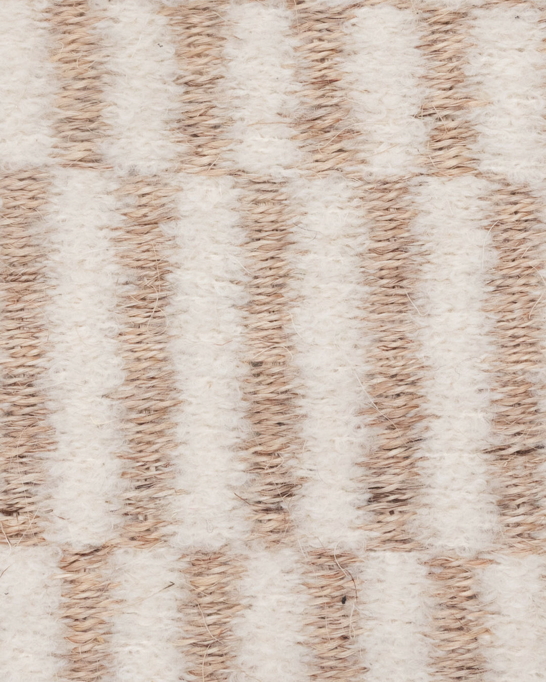 AXXIS WEAVE RUG IN FIQUE FIBER AND BOUCLÉ ALPACA
