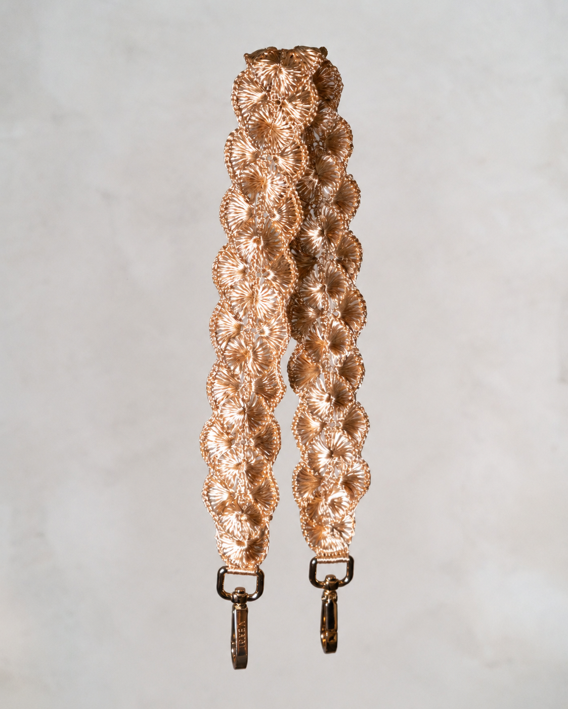 CLUTCH STRAP - GOLD