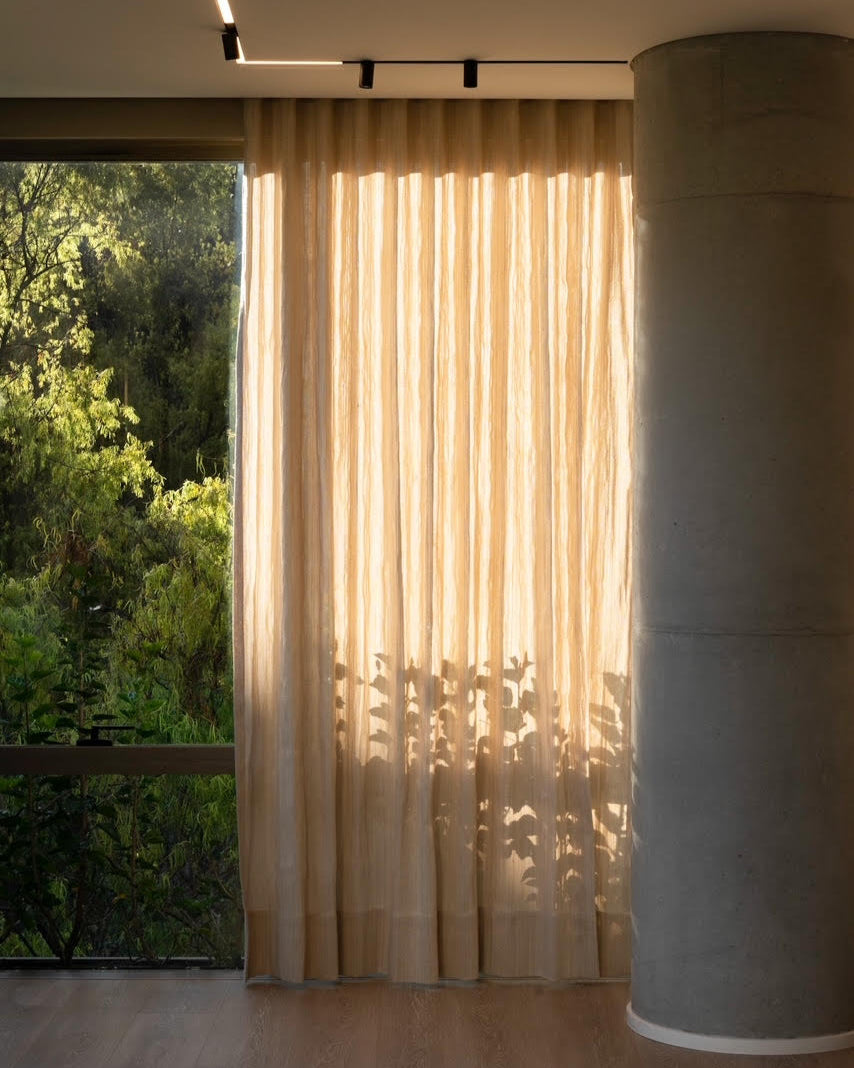 IKA WEAVE - Brown Fique Fiber and White Silk