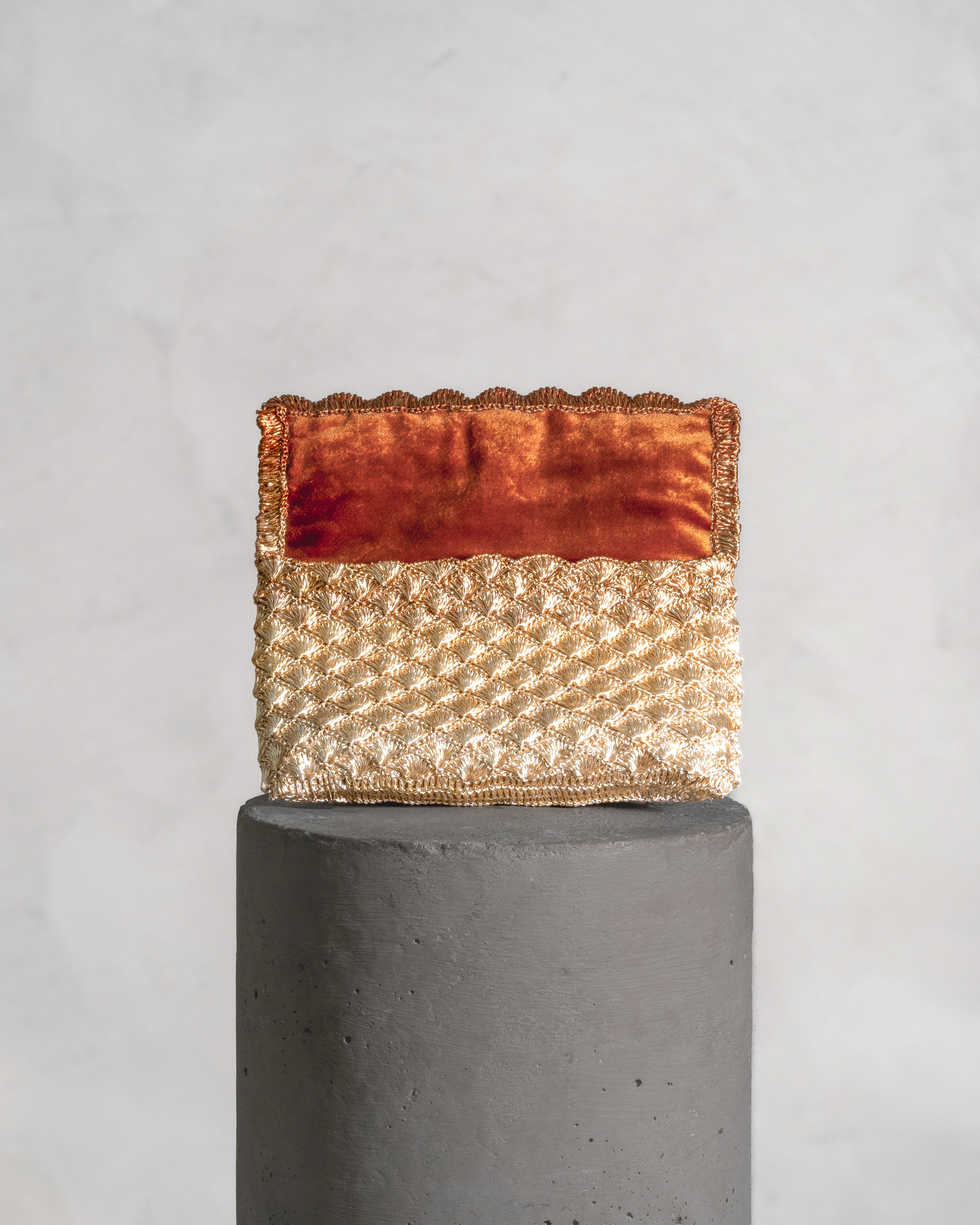 KAIA CLUTCH - GOLD & COPPER