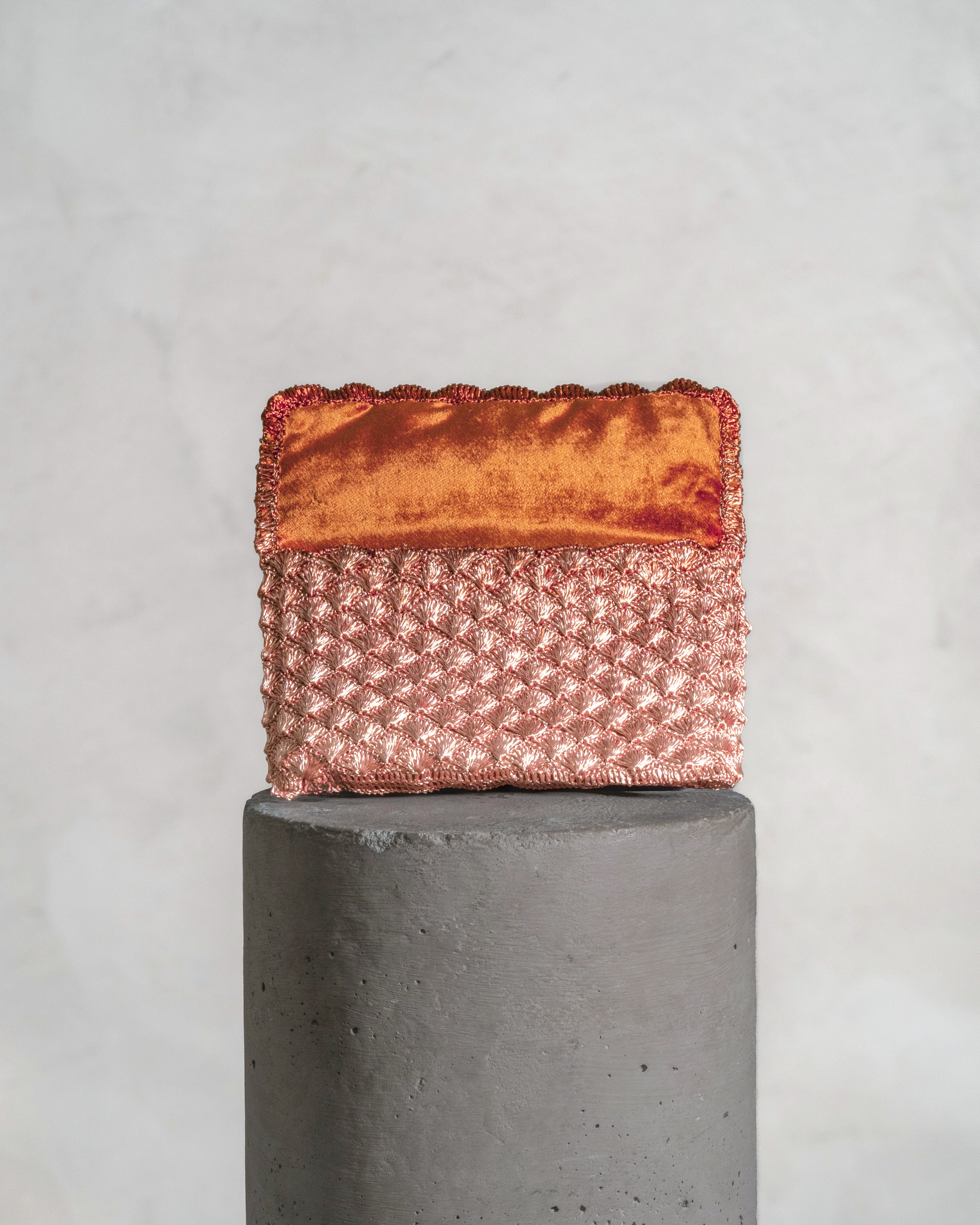 KAIA CLUTCH - ROSE GOLD & COPPER
